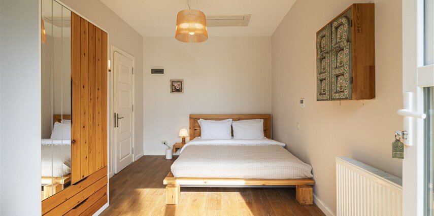 Neandros Deluxe Deniz Manzaralı Bahçeli Oda