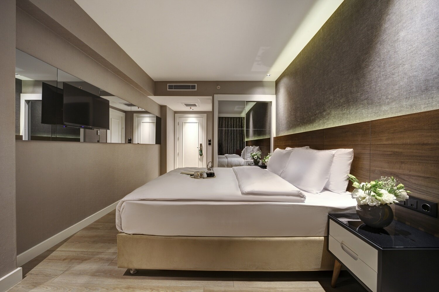 İstanbul Dora Hotel · 8