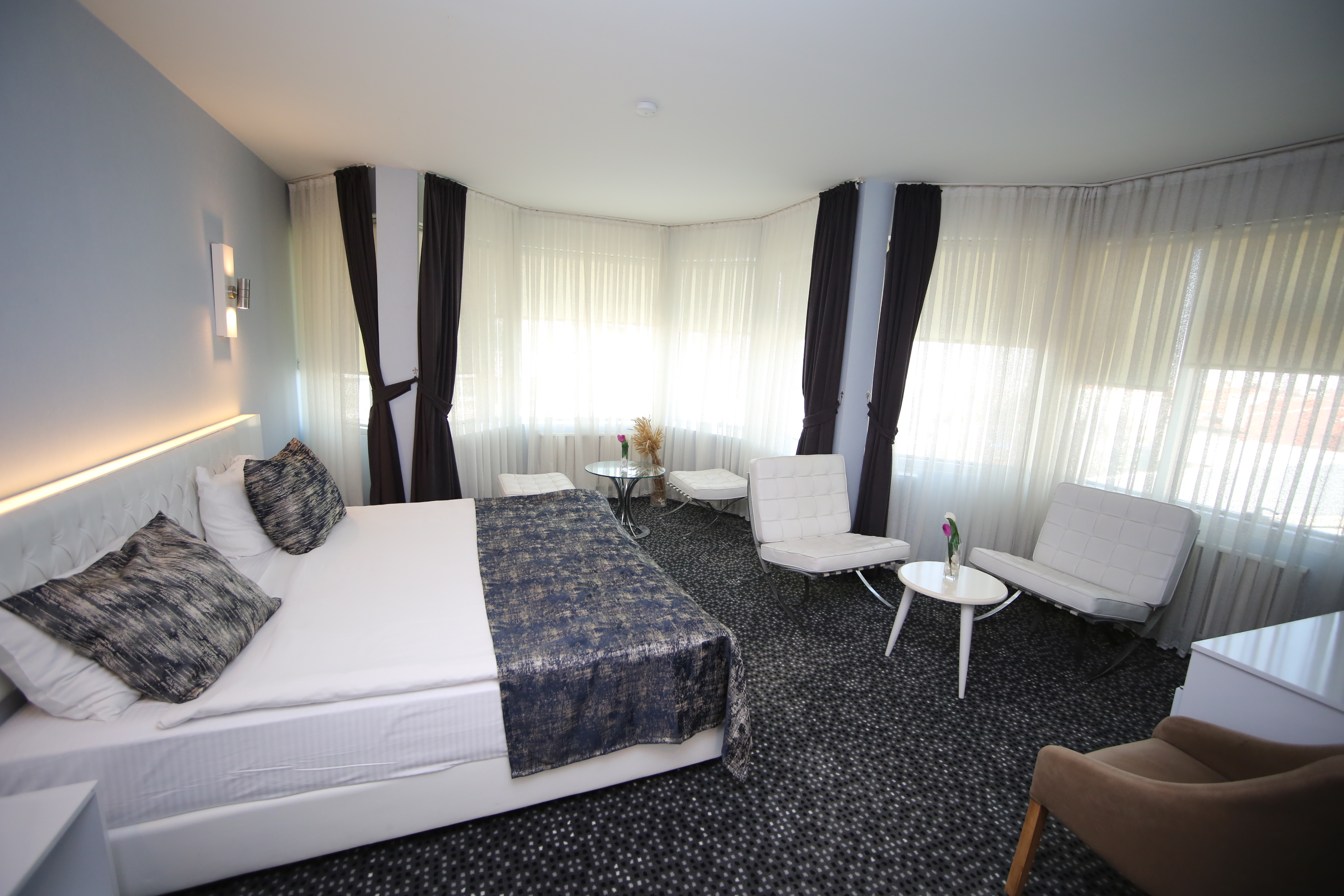 Grand Nora Hotel