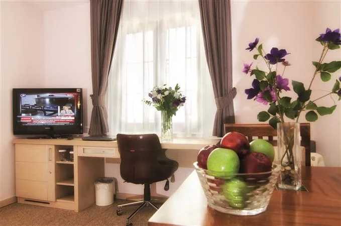 Midas Hotel · 30