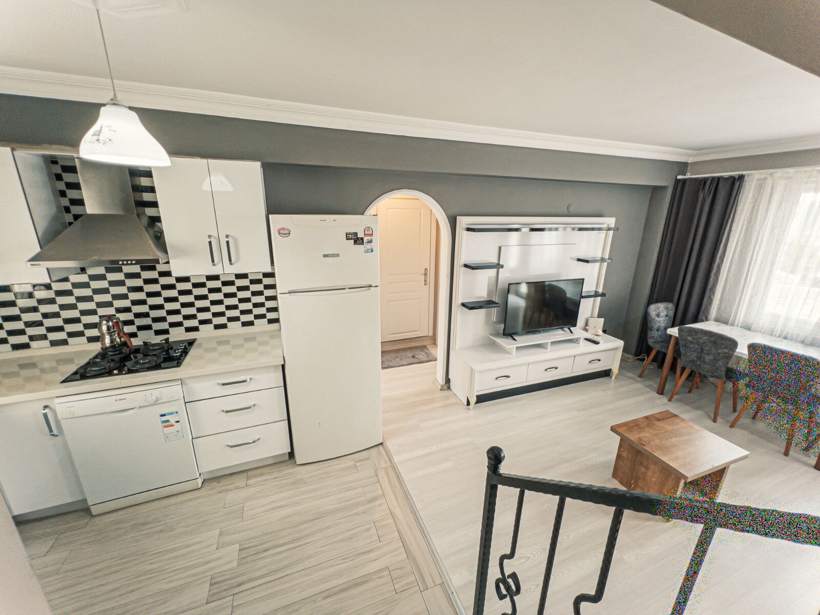 3+1 Ana Yol Manzaralı Daire