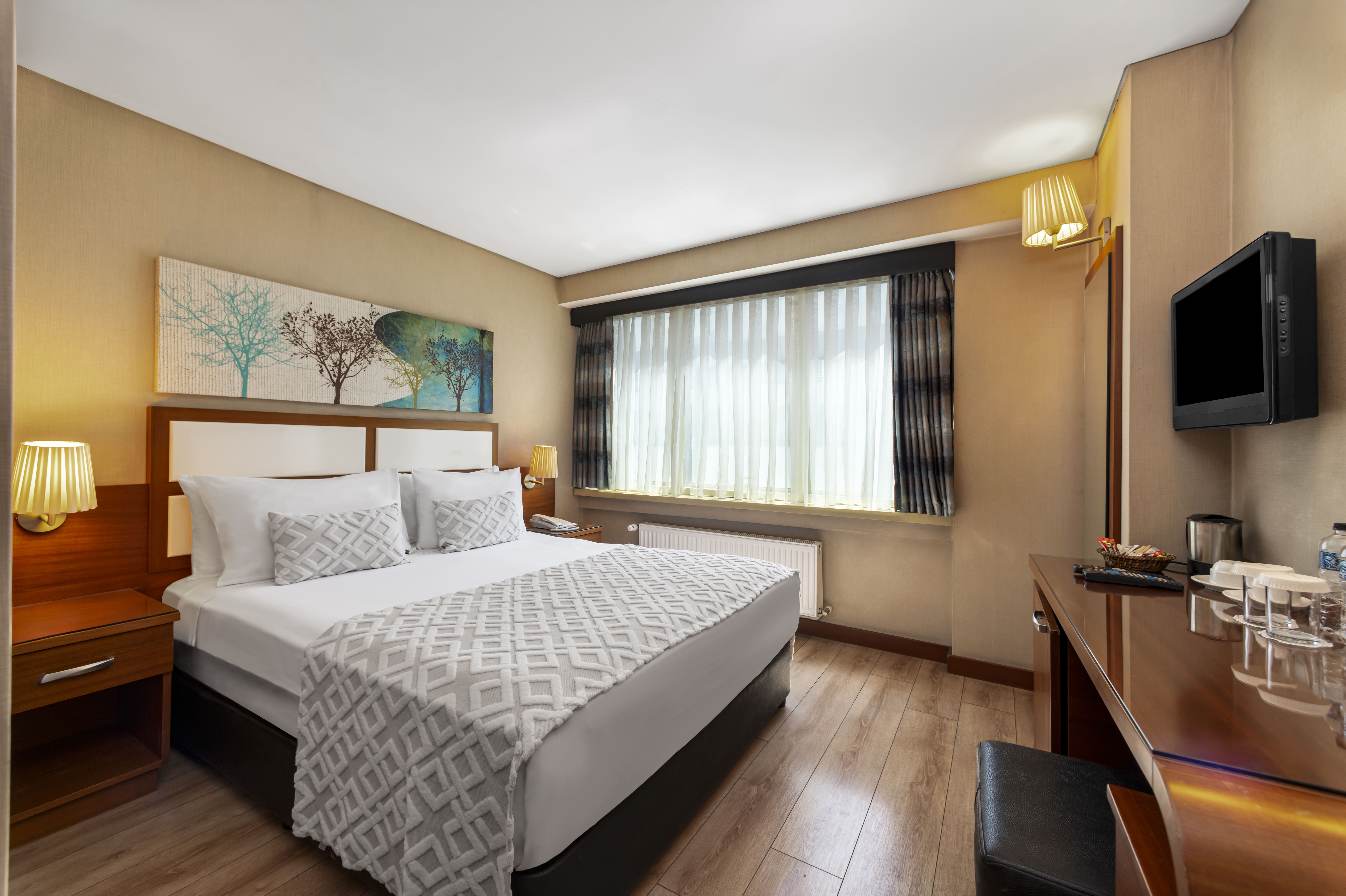 Standart Oda, Şehir Manzaralı