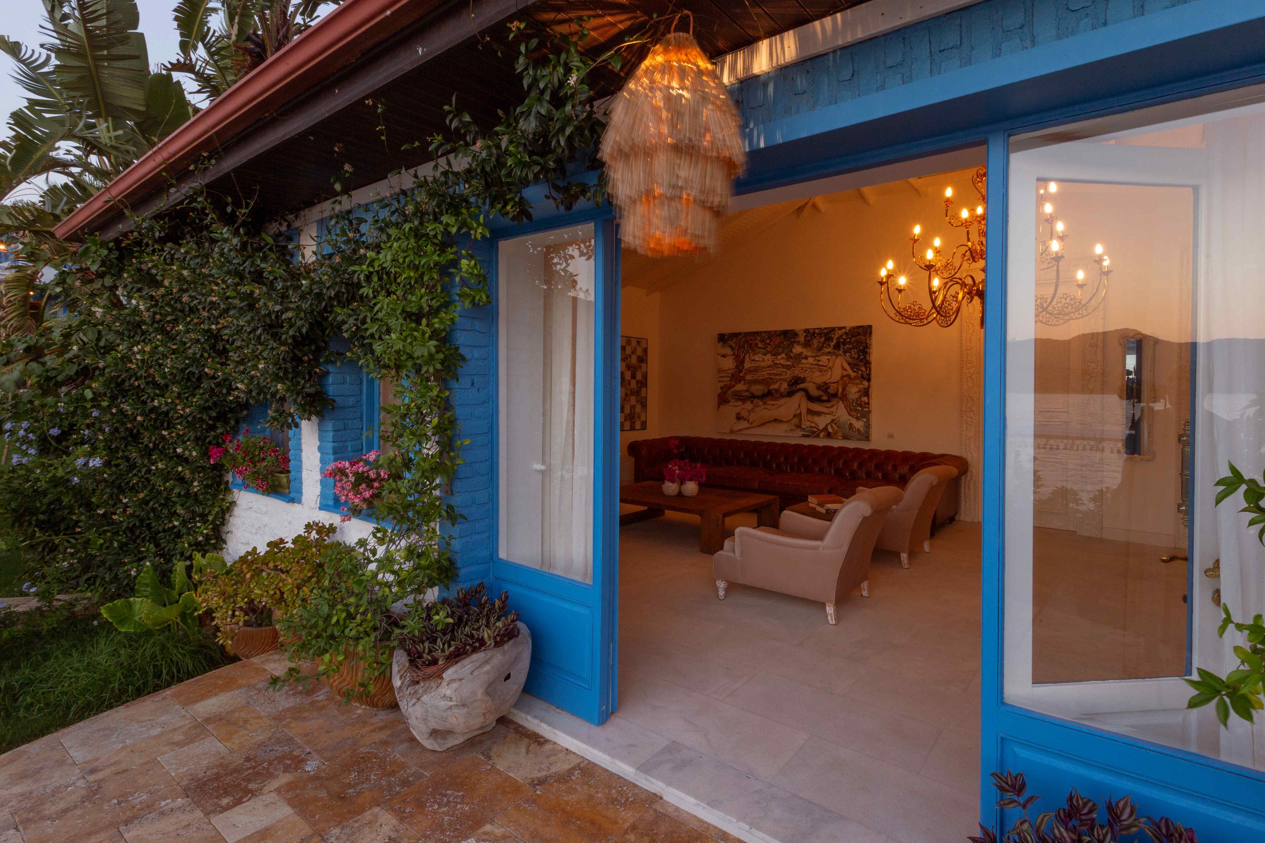 Mediterrenean Romance Mansion (Yalı)