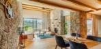 Deluxe Superior Stone House with Fireplace Görseli