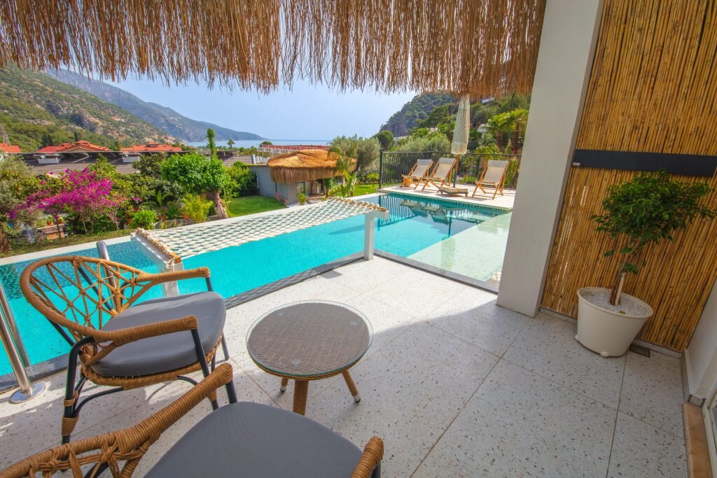 Sea View Swim Up Room