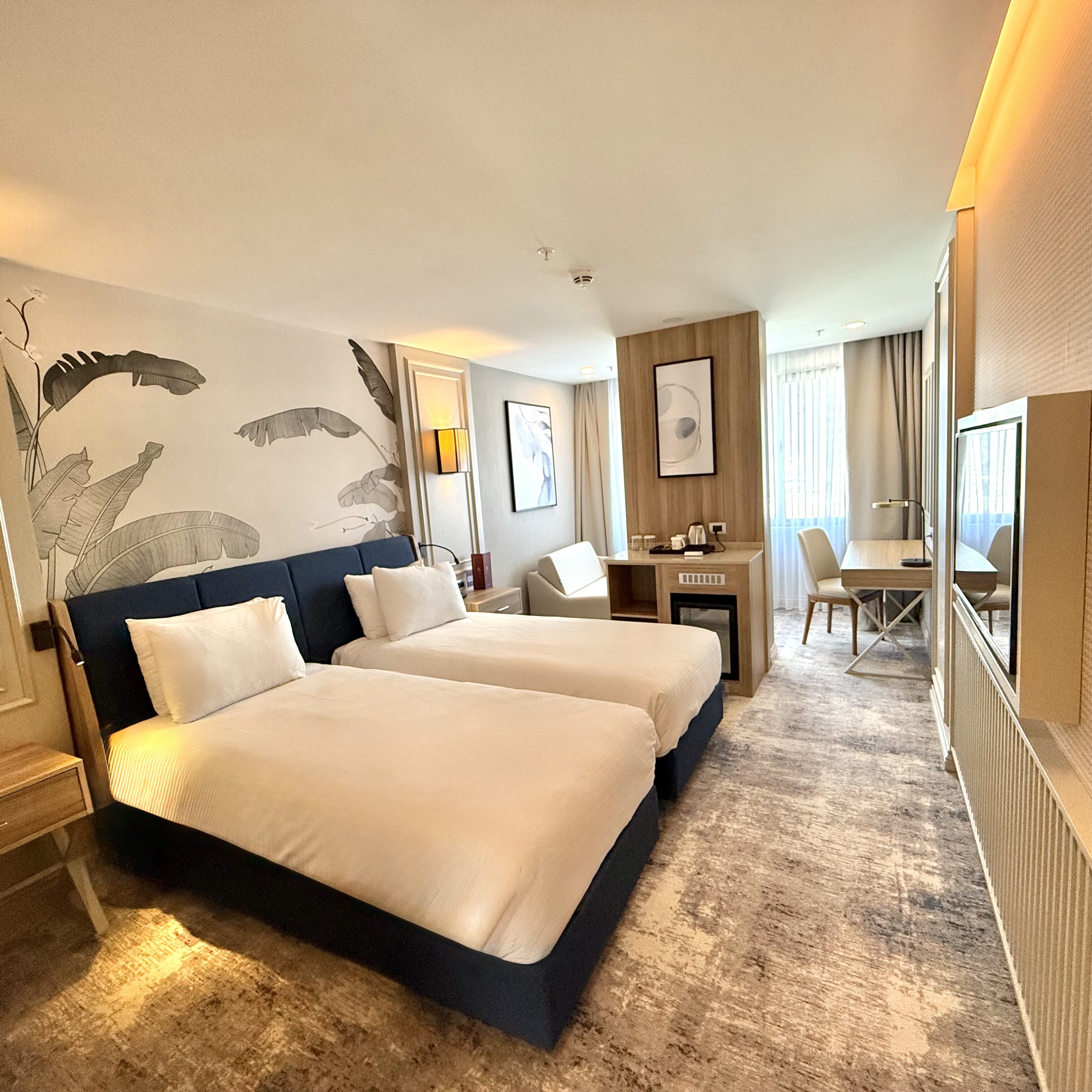 Advantage Room