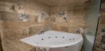 Deluxe Cave Room Görseli