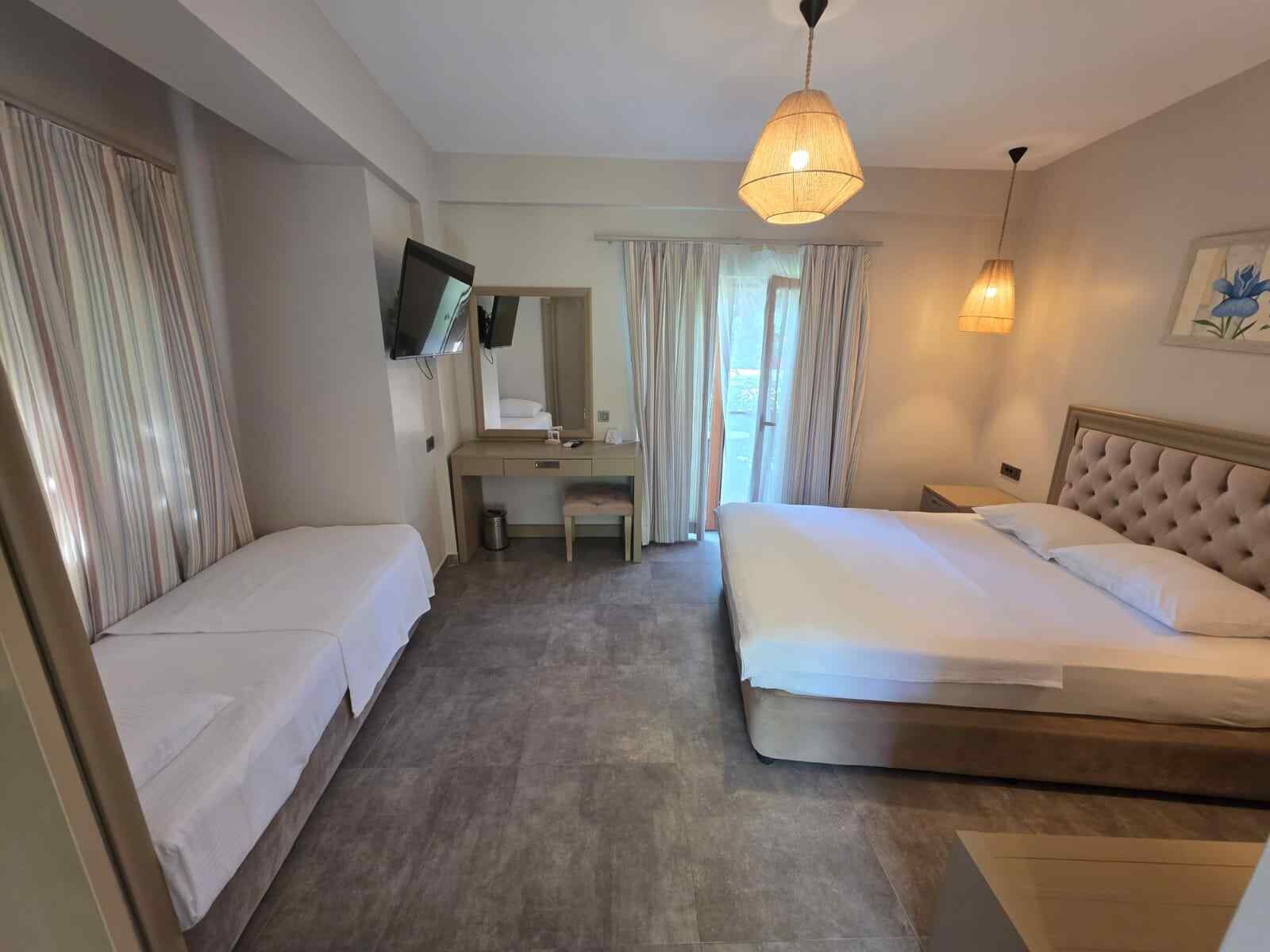 Superior Room with Garden View