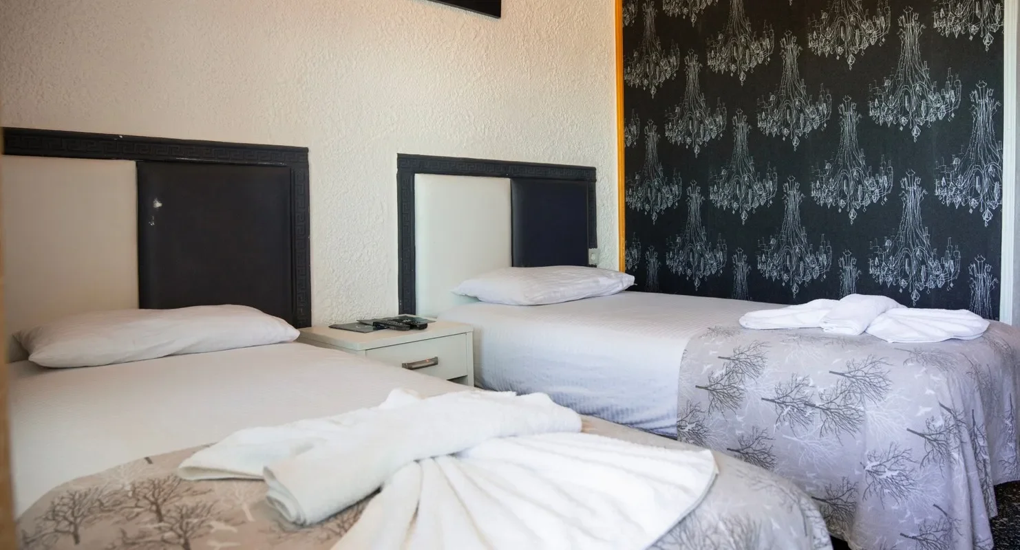 Standard Room (4 Person)