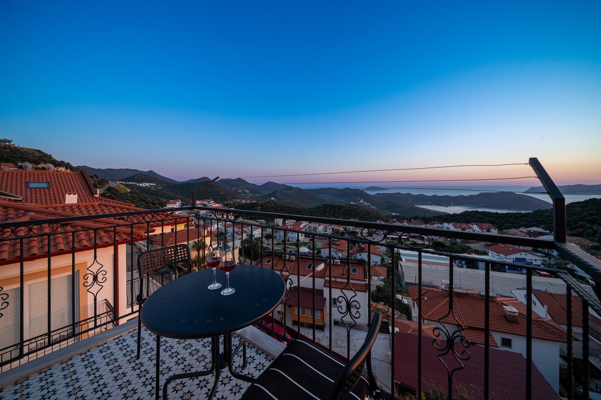 Suite with Panaromic Sea View