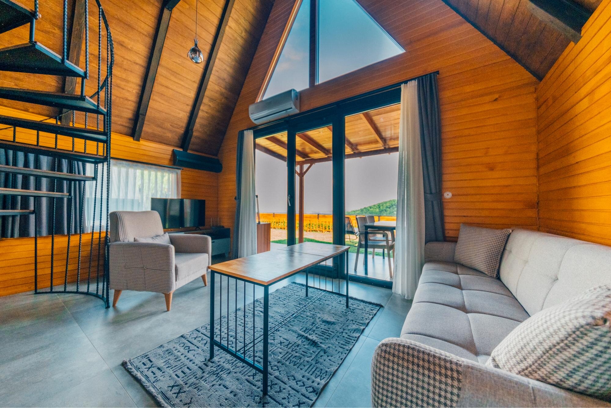 Deluxe Bungalov