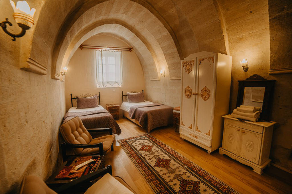 Helios Cave Hotel