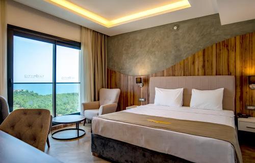 Family Room, Sea View (Balcony)