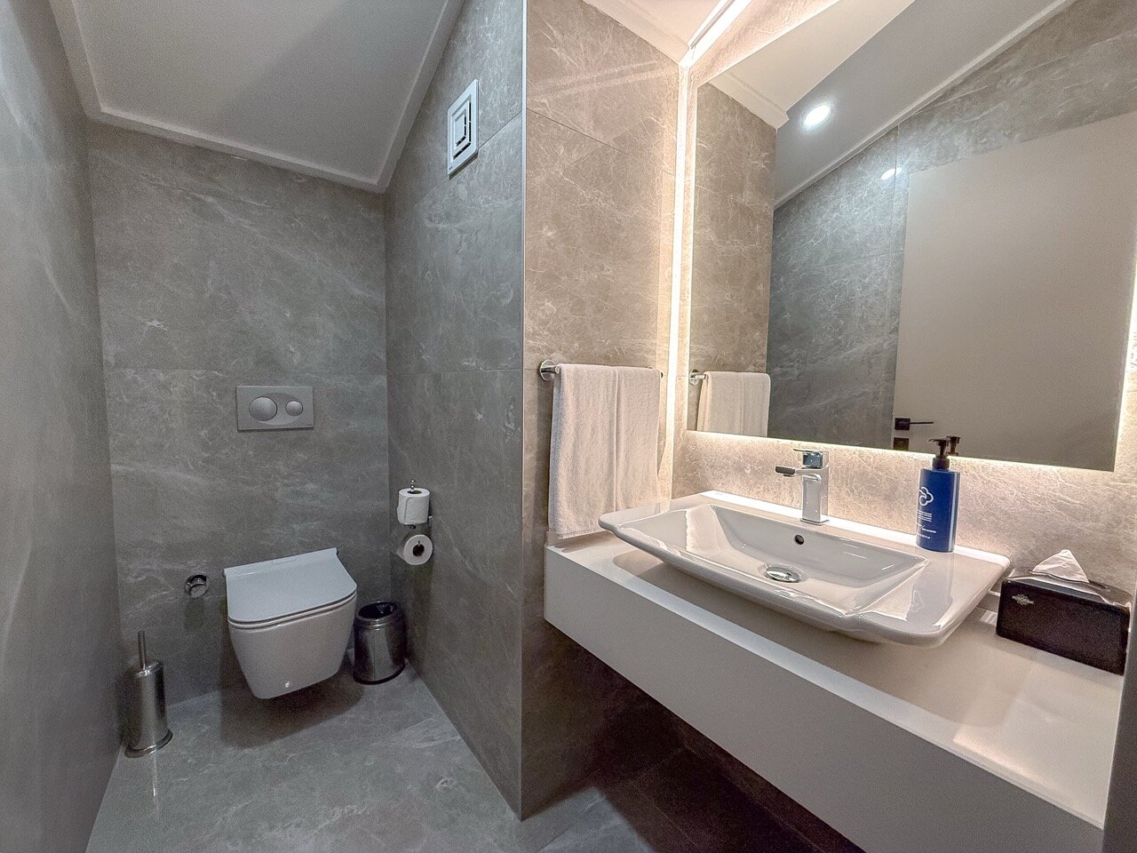 Penthouse Suite