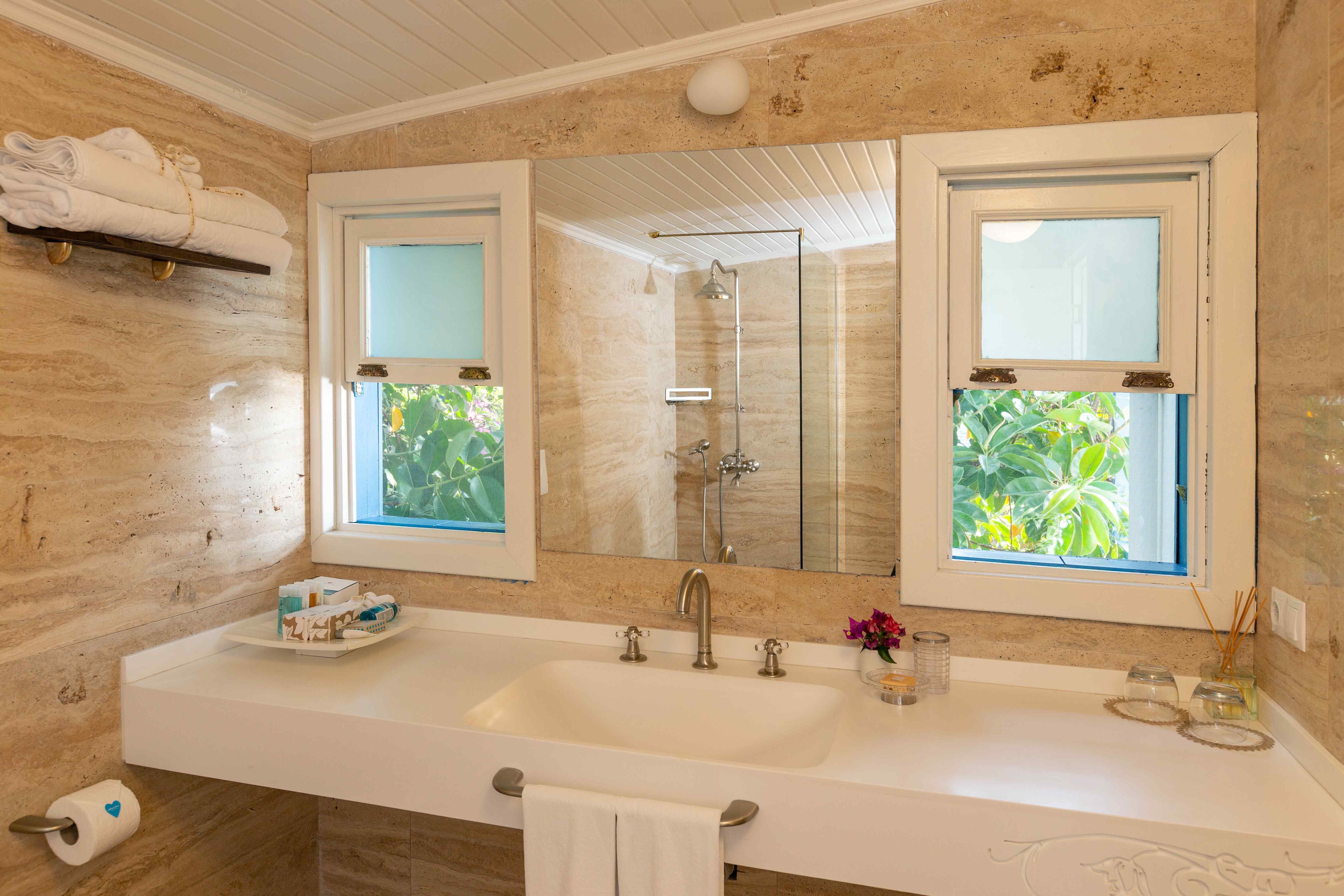 Luxury Suite (Zambak)