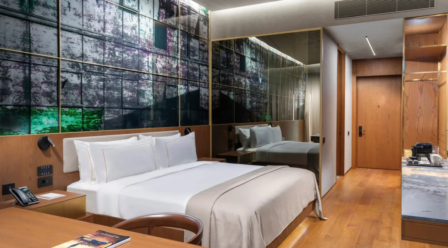 Rixos Tersane İstanbul + Nickelodeon Play Tersane Access · 7