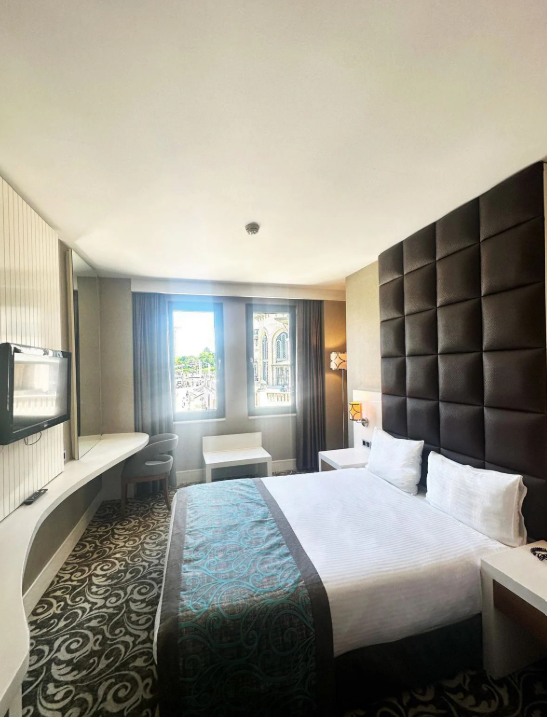 Taksim Line Hotel · 5