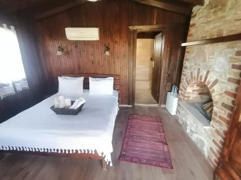 Bungalov, Havuz Veya Bahçe Manzaralı, Şömineli