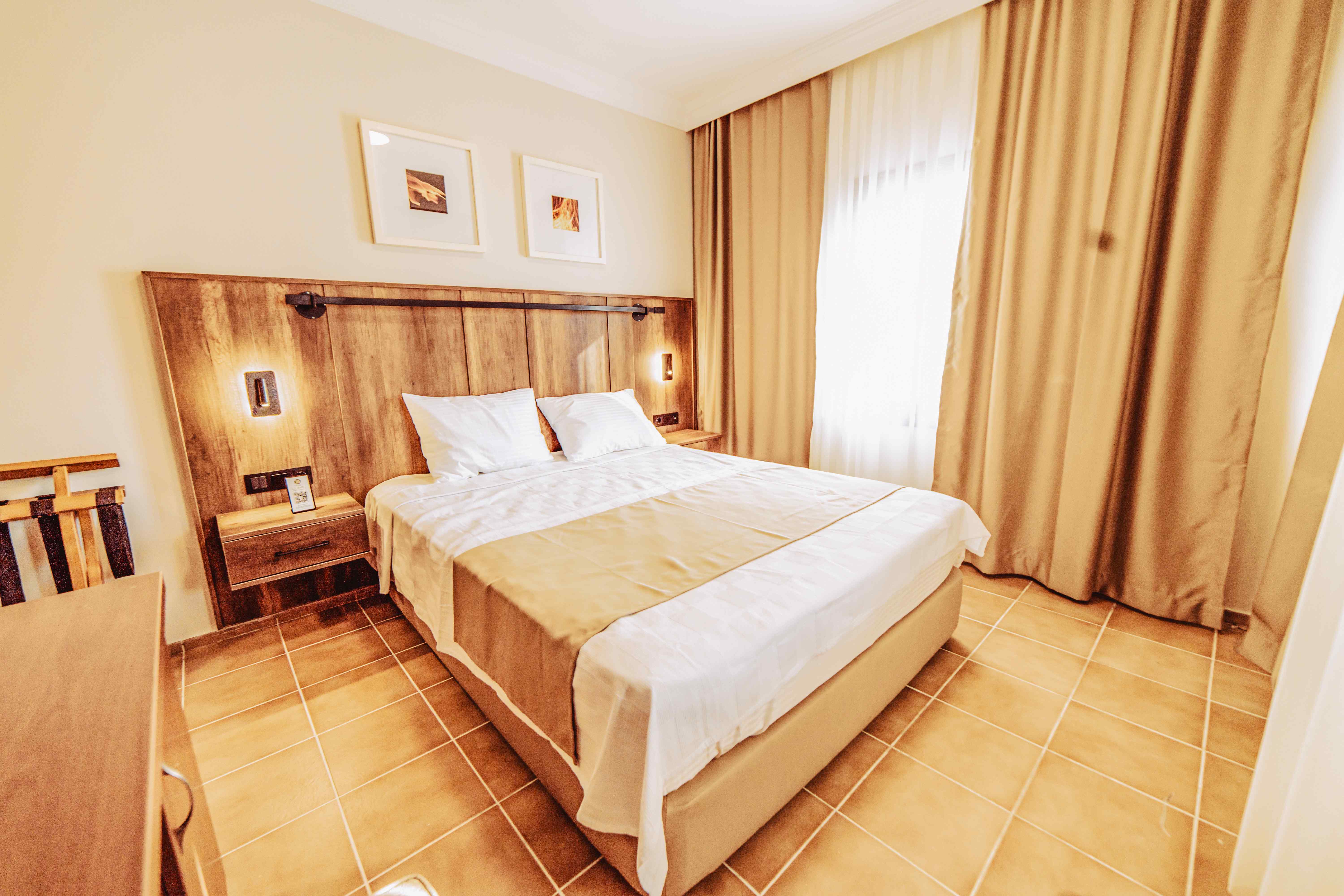 Balkonlu Oda (Balkonlu)