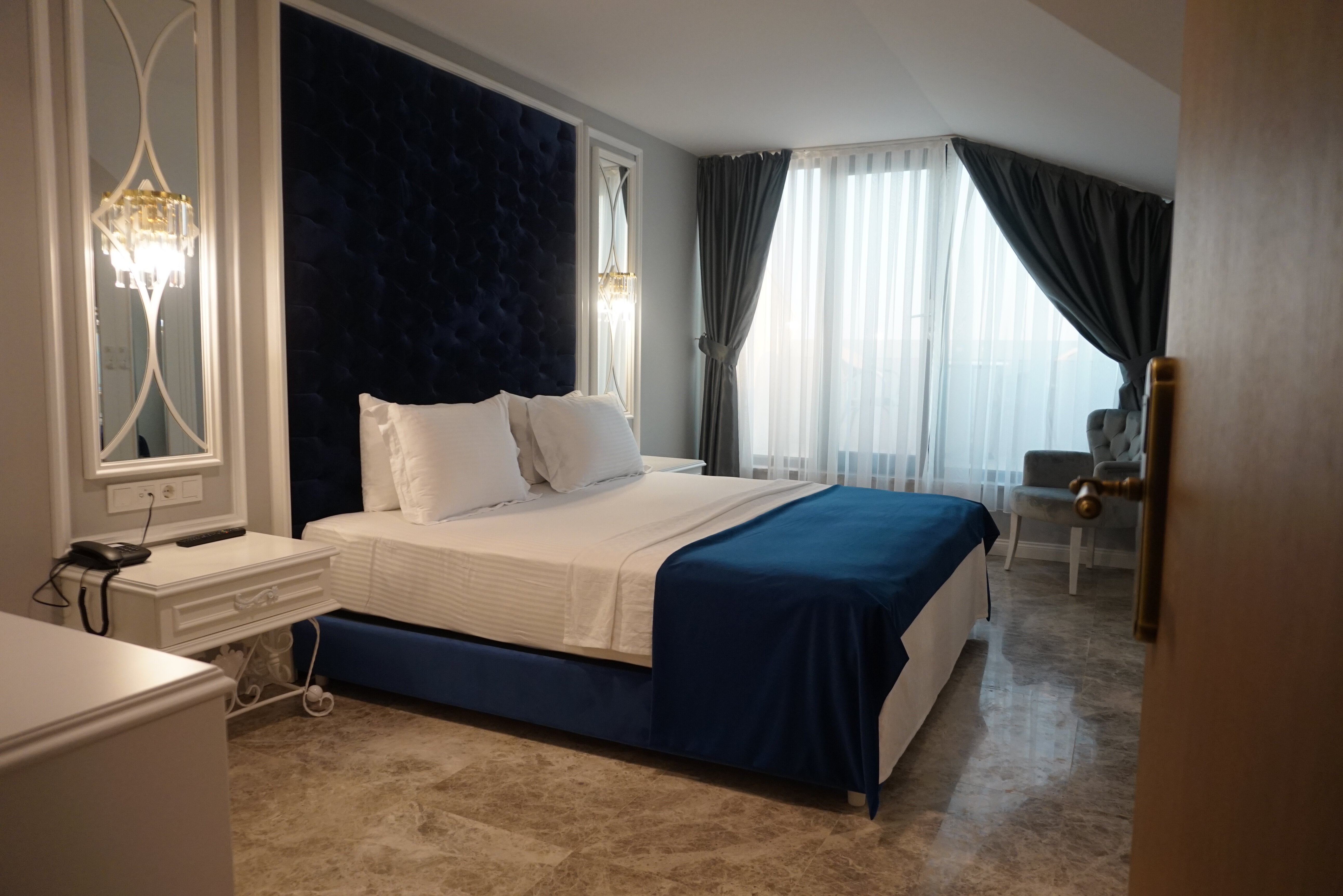 Kıvrakzade Otel