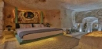 İmperial Pool Cave Görseli