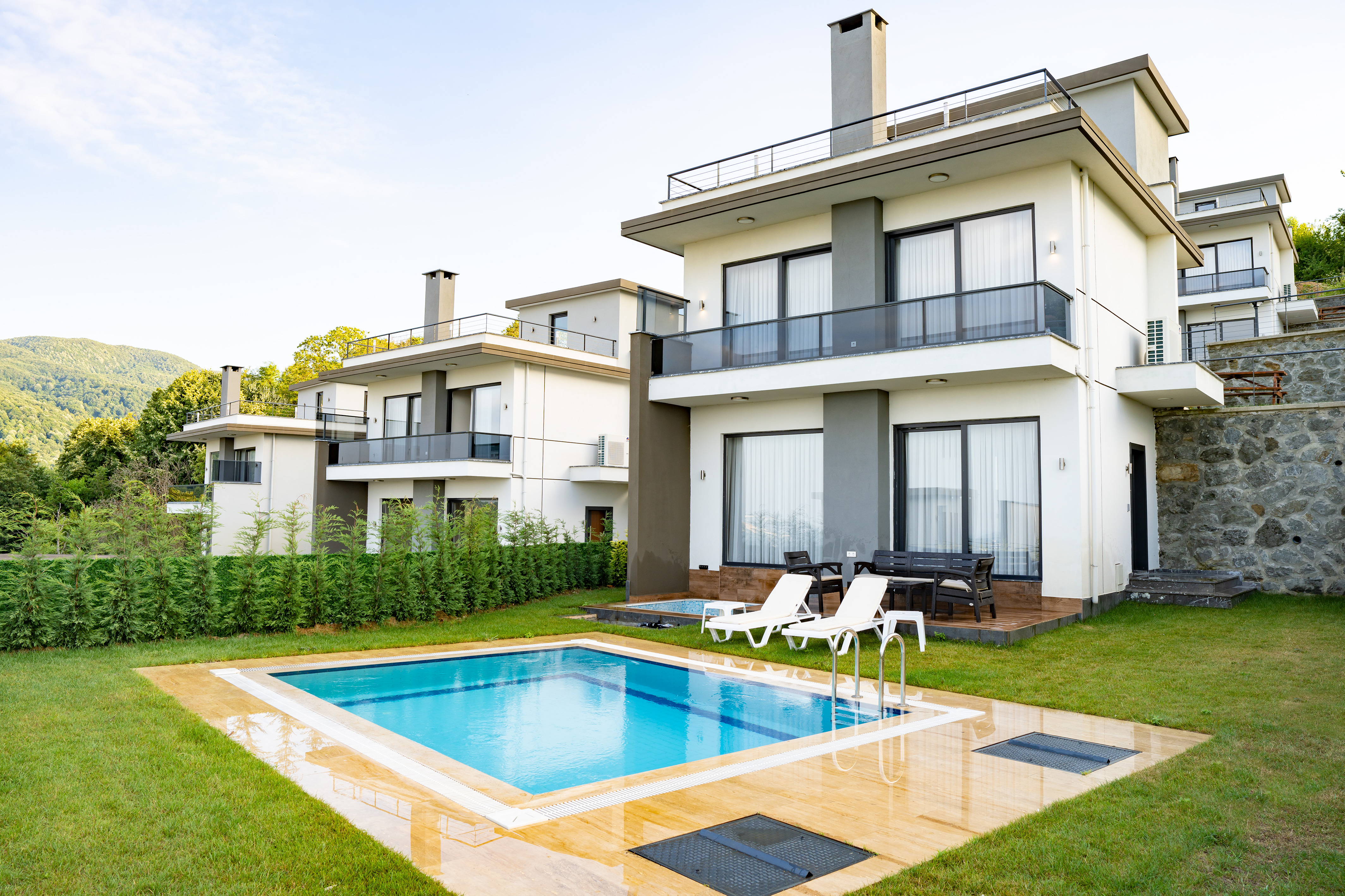 Villa, Havuz Manzaralı