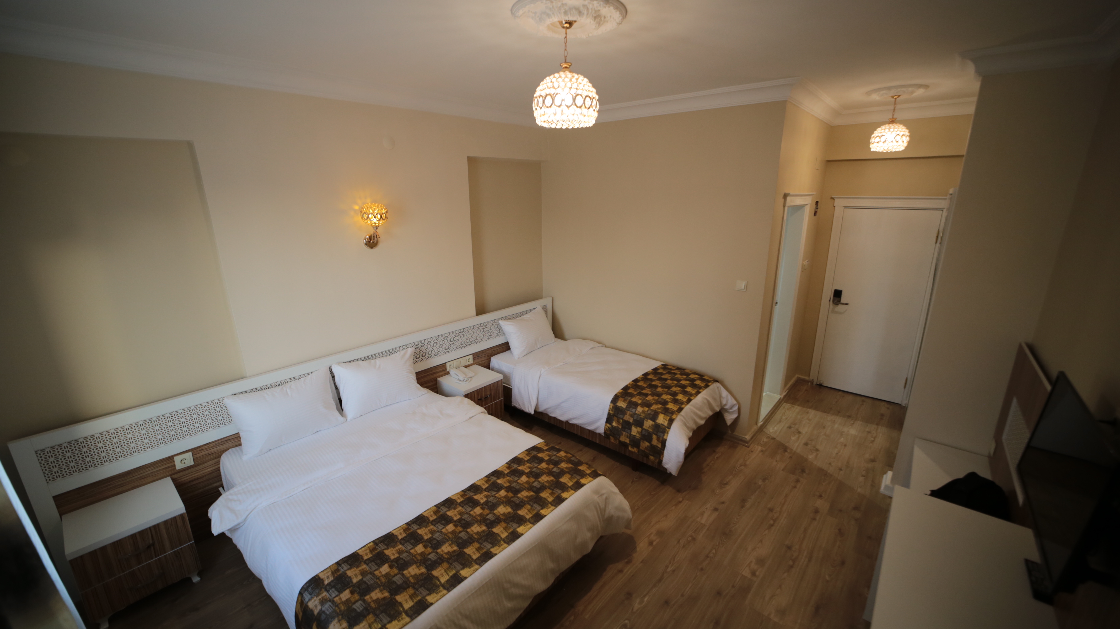 Single Room (1 Person)