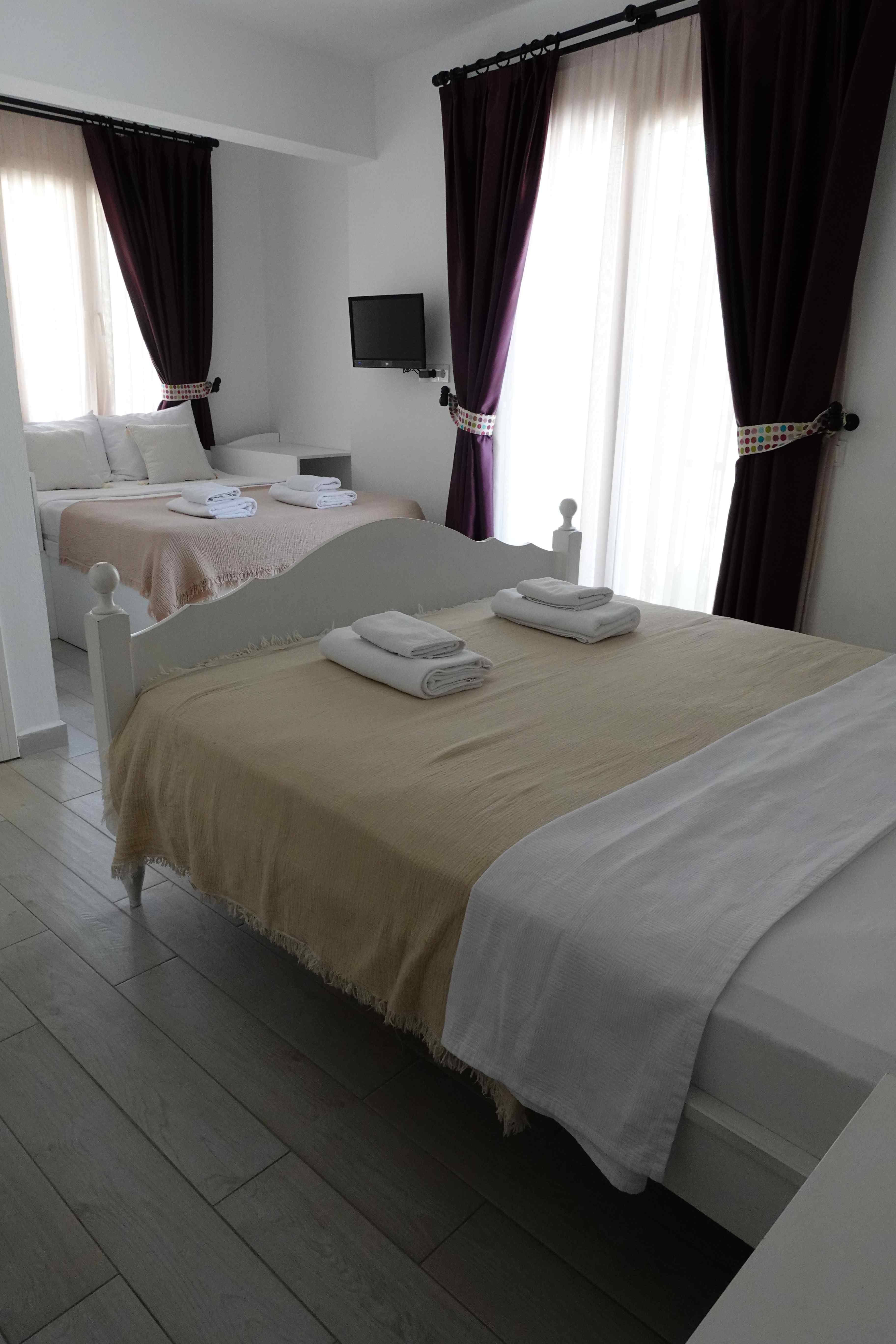 Standard Room (4 Person)