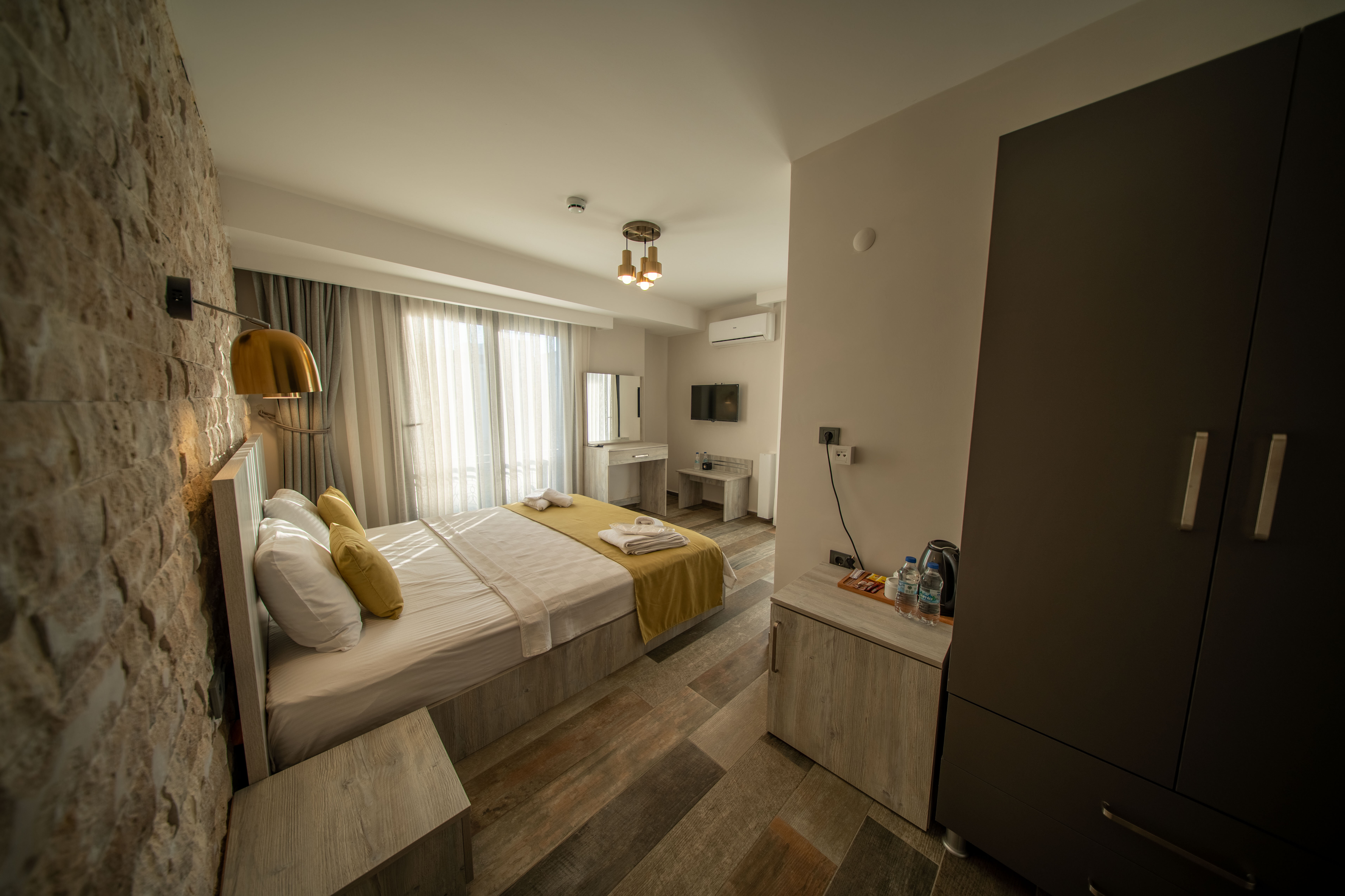 Deluxe Jacuzzi Room