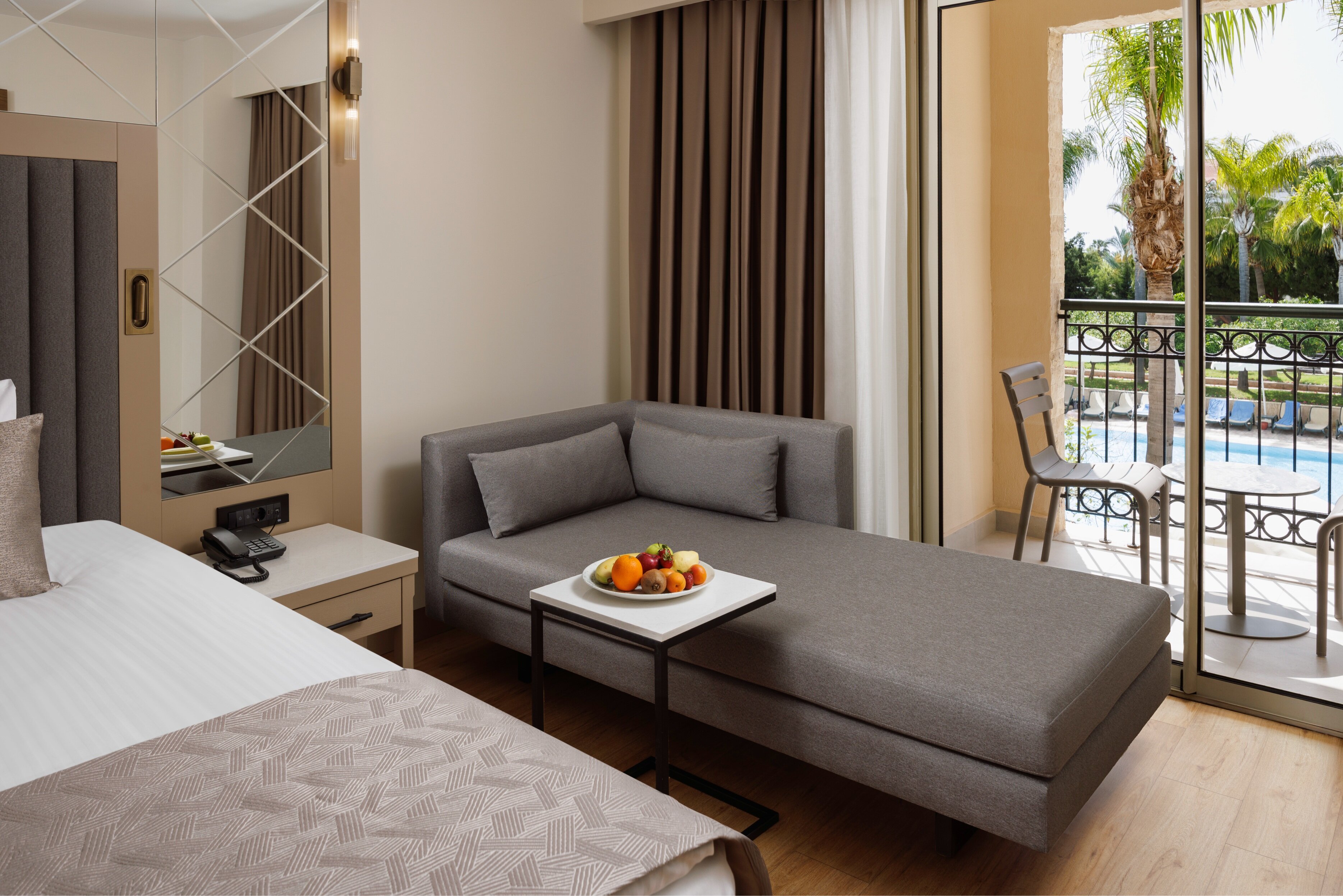 Standart Oda Kısmi Deniz Manzaralı