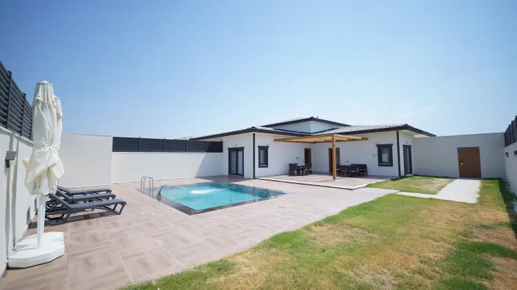 Havuzlu Suit Villa