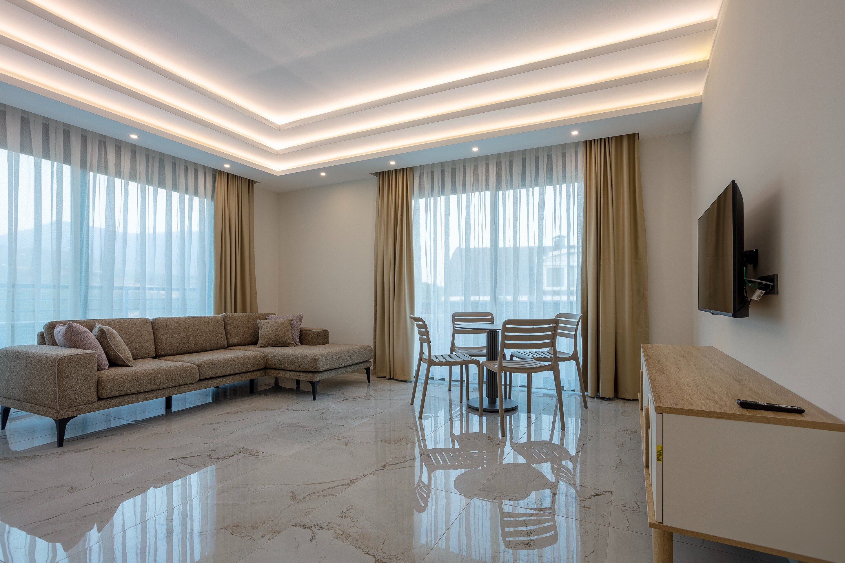 Deluxe Suite