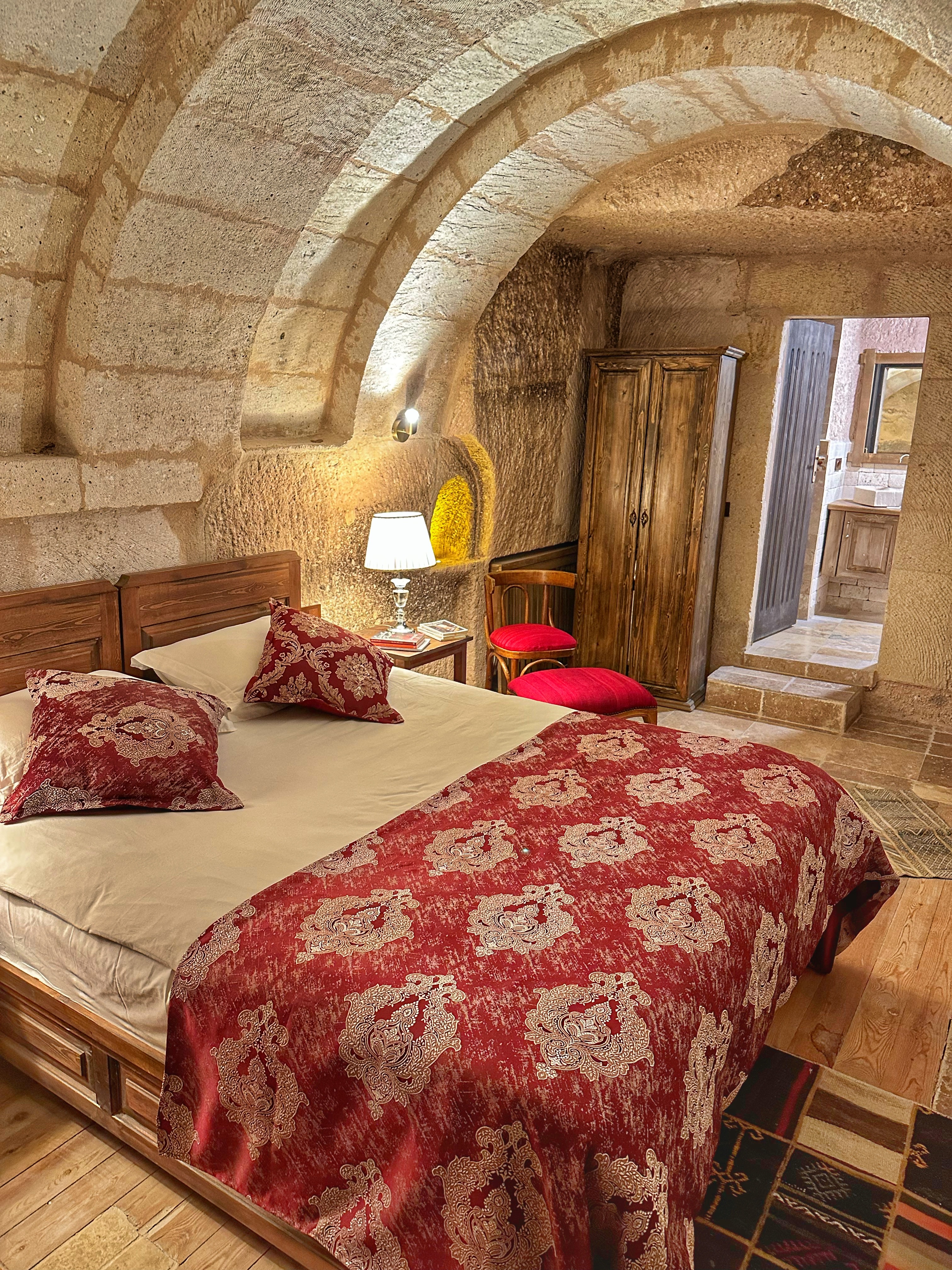 Takaev Cave House