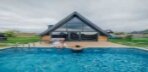 Geniş Bahçeli Bungalov  ( Isıtmalı Havuzlu ) Görseli
