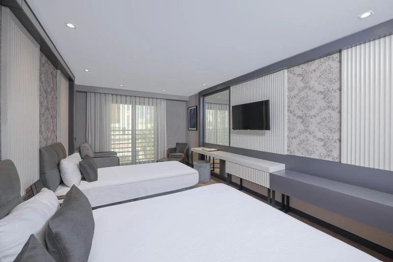 Superior Room (3 Person)