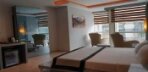 Cadde Manzaralı Junior Suite Görseli