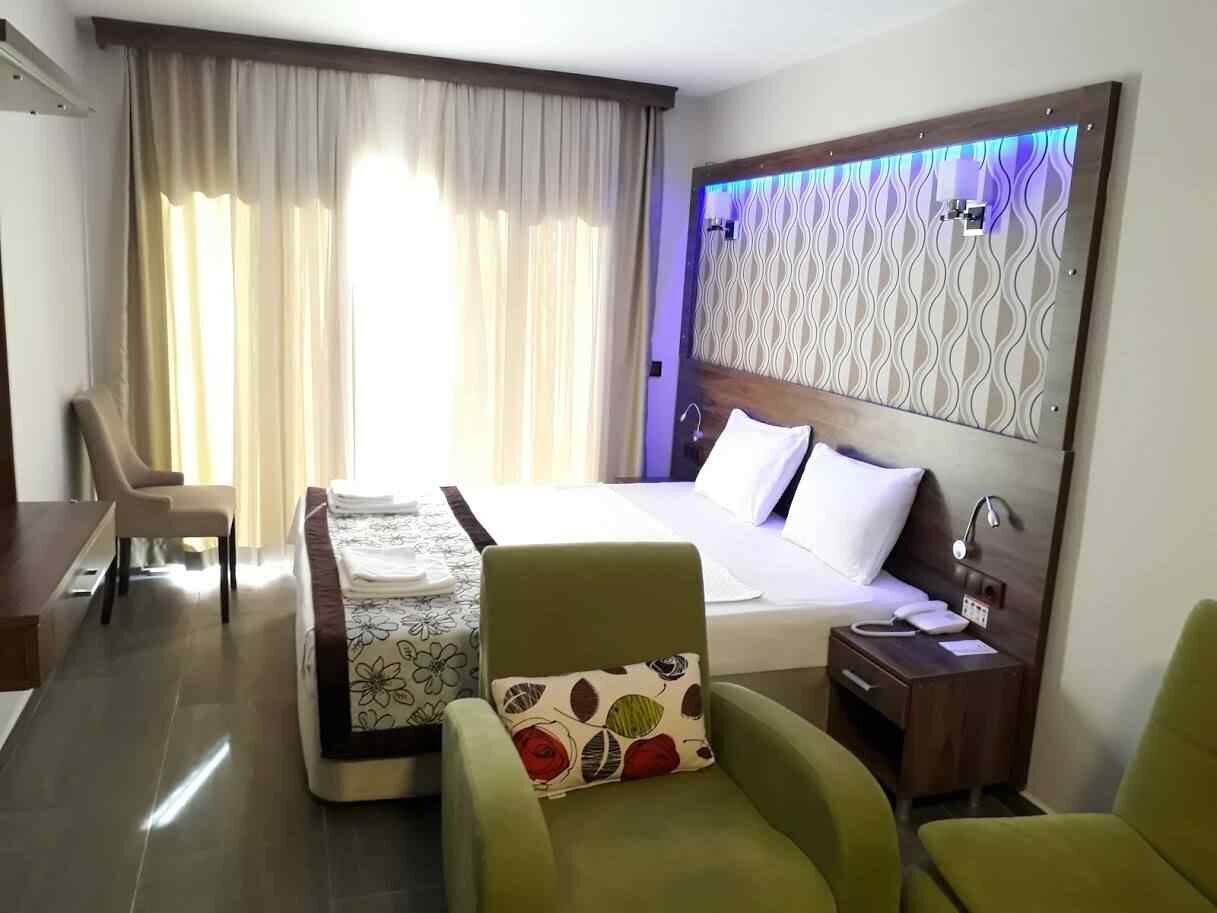 Dolphin Apart Hotel Rezervasyon