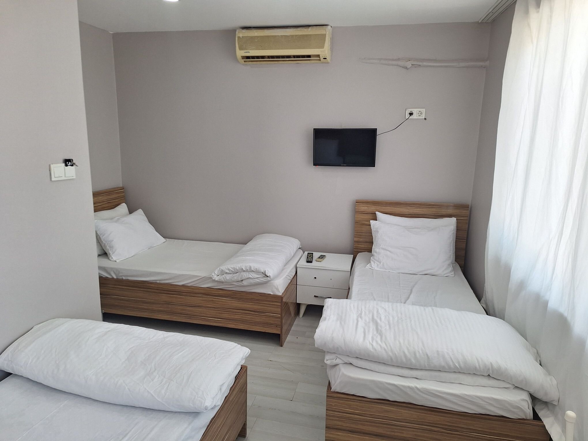 501 No'lu Oda - 3 Ayrı Yataklı
