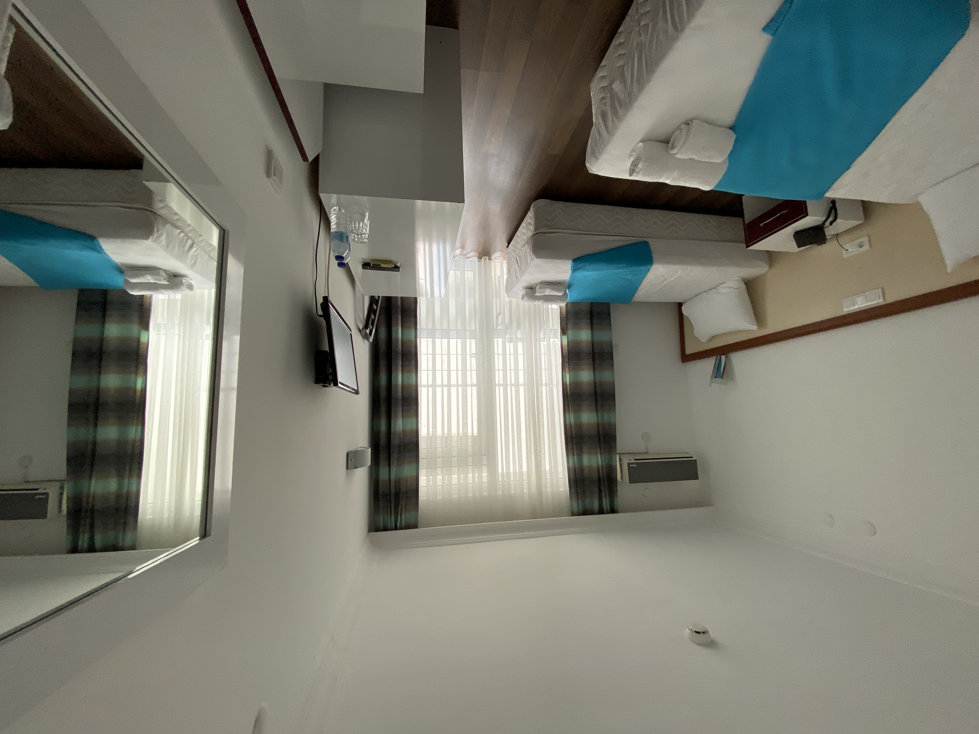 Standart Oda, Kara Manzaralı