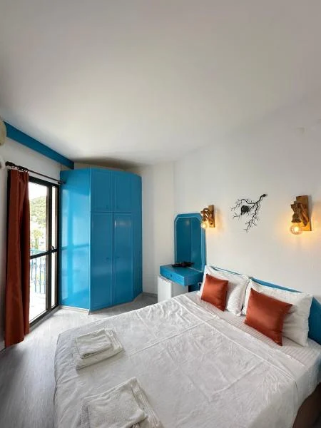 Standard Room, Partial Sea View