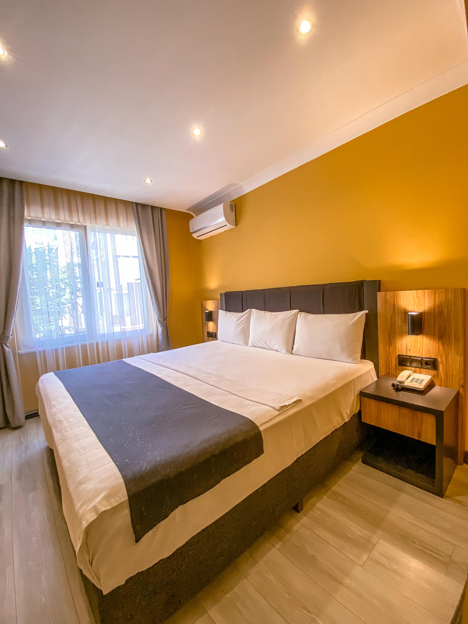 Roy Otel Akçay