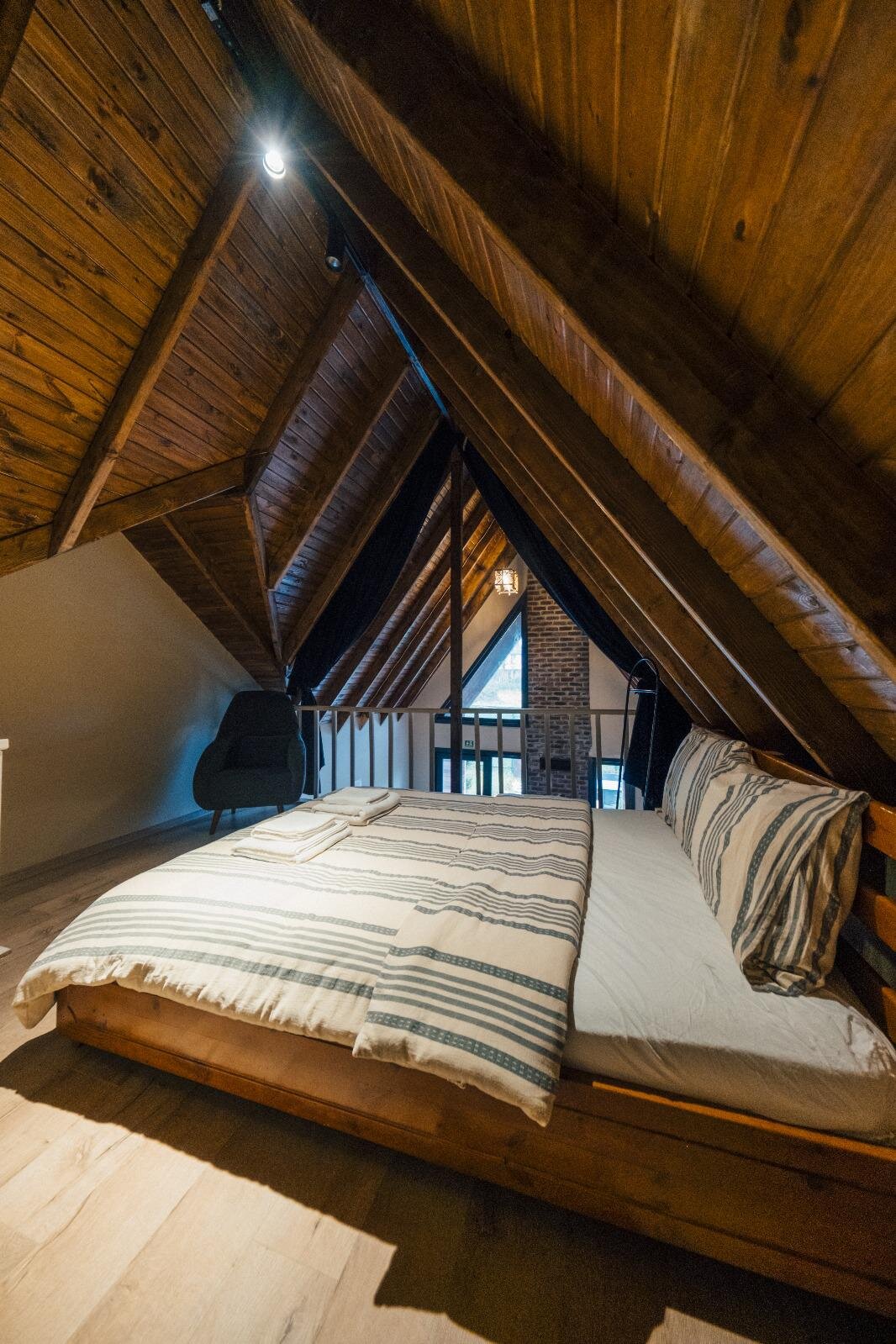 2+1 Bungalov ( Özel Isıtmalı Havuzlu )