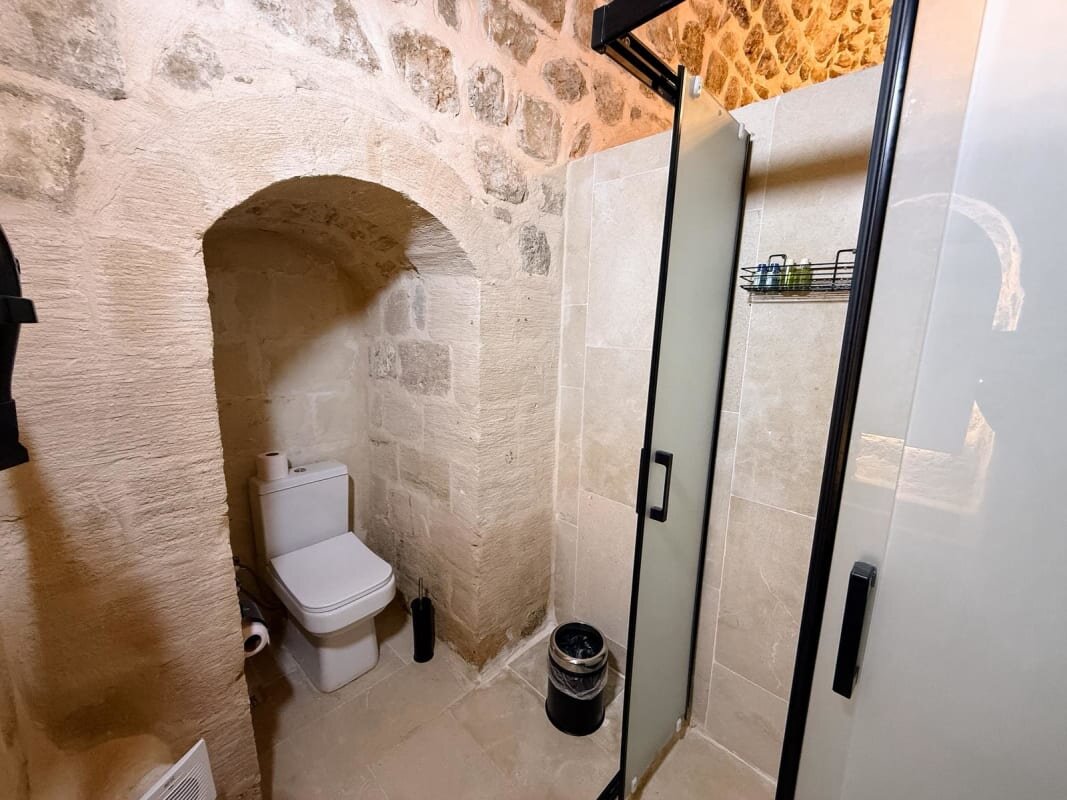 Suite Room 201