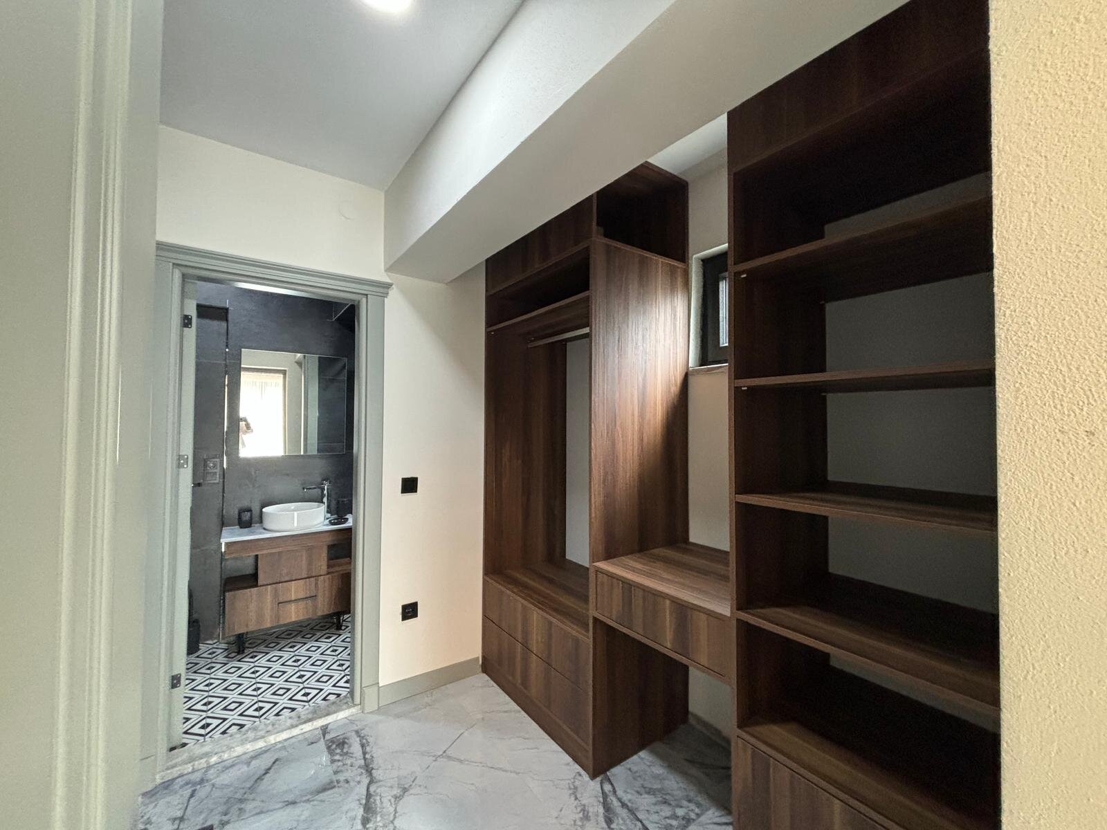 4+1 Isıtmalı Havuzlu, Şömineli Villa