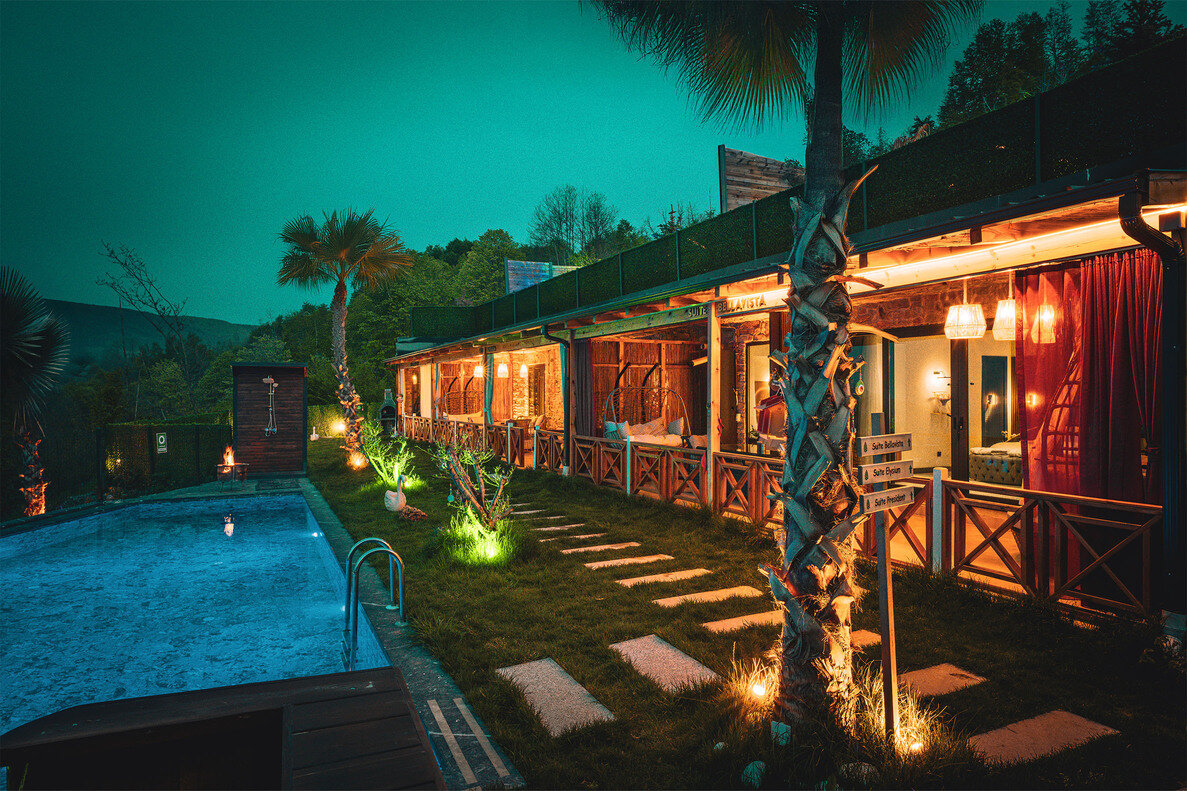 Villa Suit Oda, Havuz Manzaralı