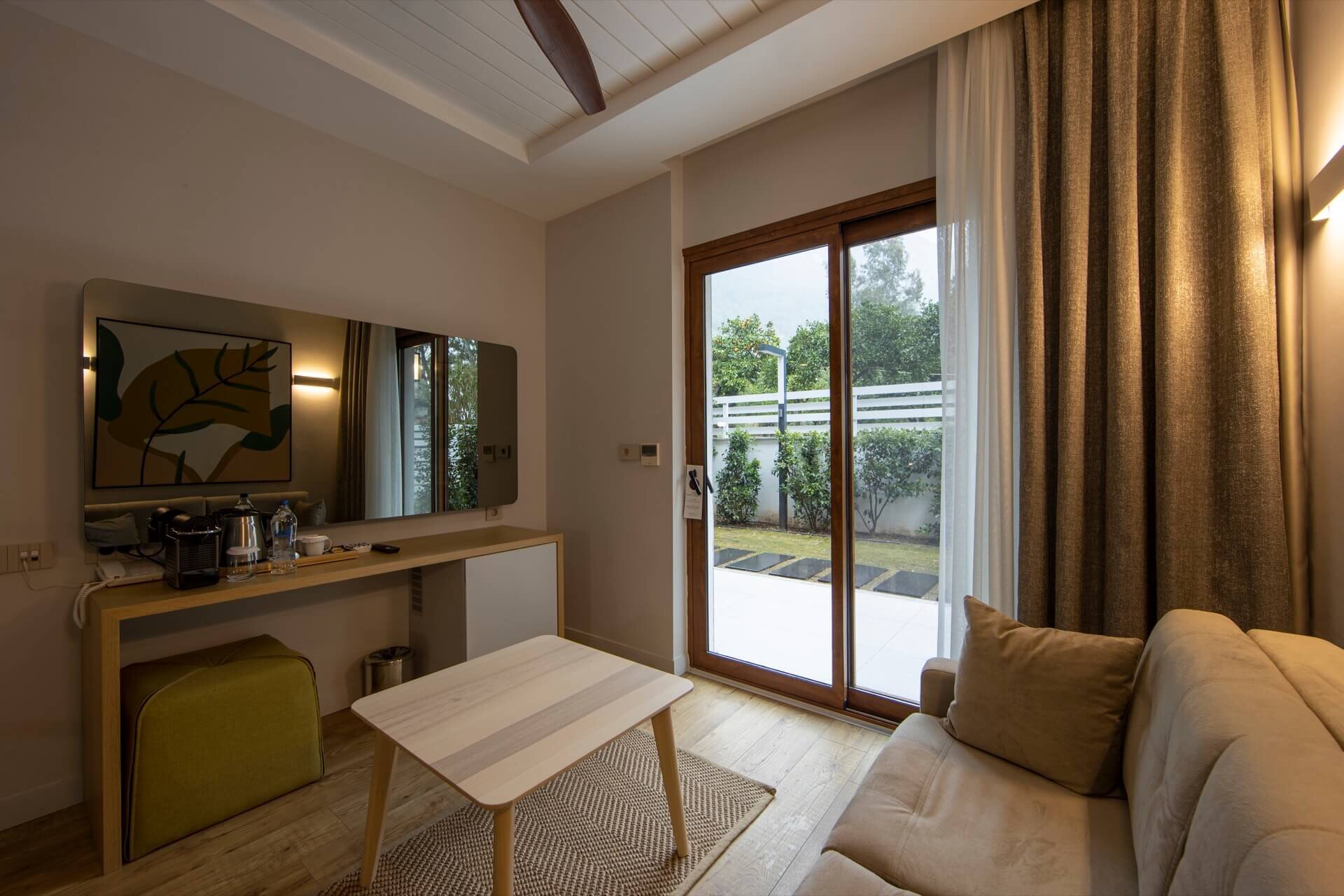 Bahçe Suit