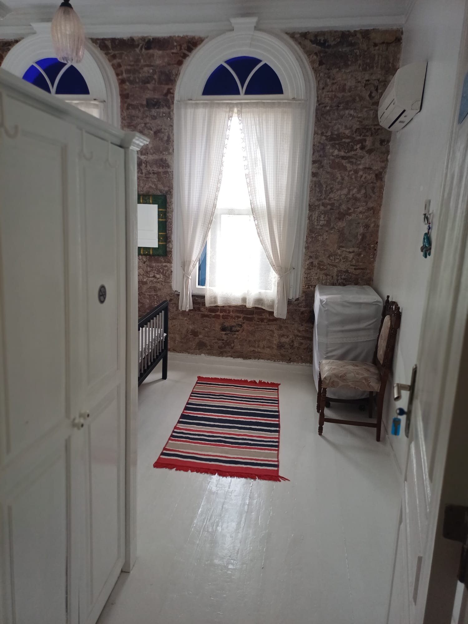 Üç Kişilik Oda
