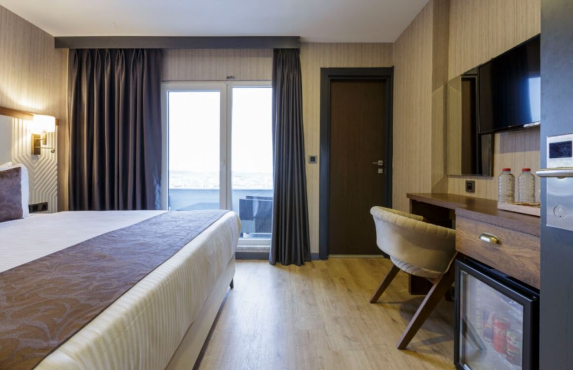 Operla Airport Hotels Trademark Collection By Wyndham