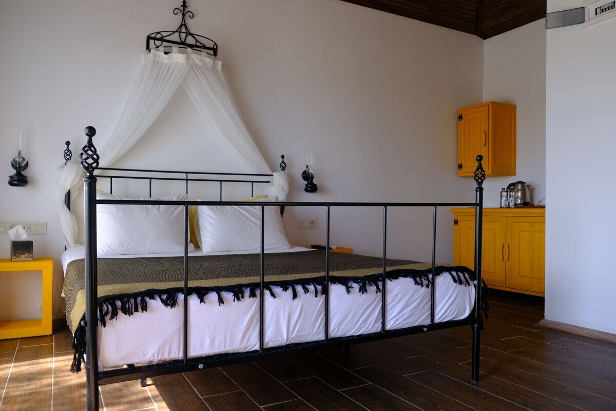 Assos Longevity Hotel