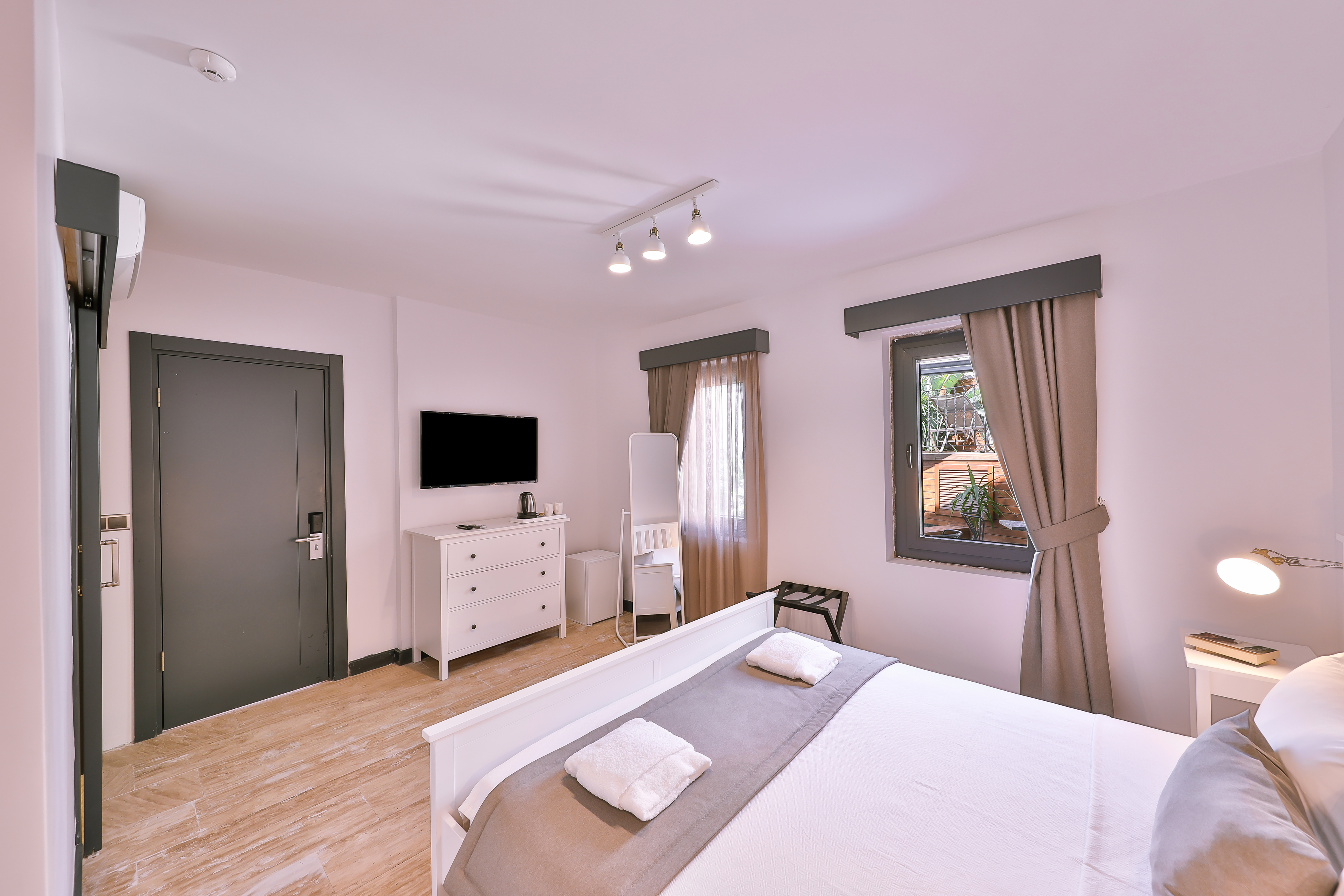 Standard Room, Garden View